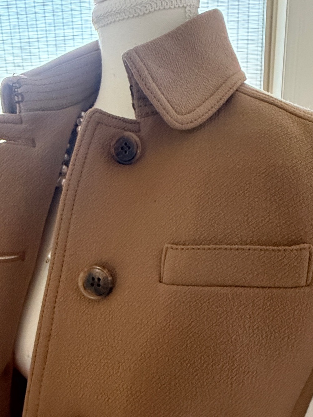 Tailored Camel Single-Breasted Trench Coat - Picture 2 of 13